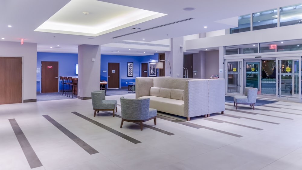 Holiday Inn Express & Suites Miami Airport East by IHG - photo 5