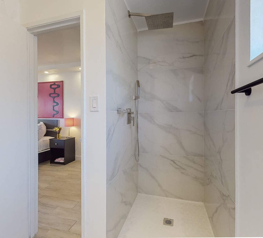 Hotel Zazz - photo 34
