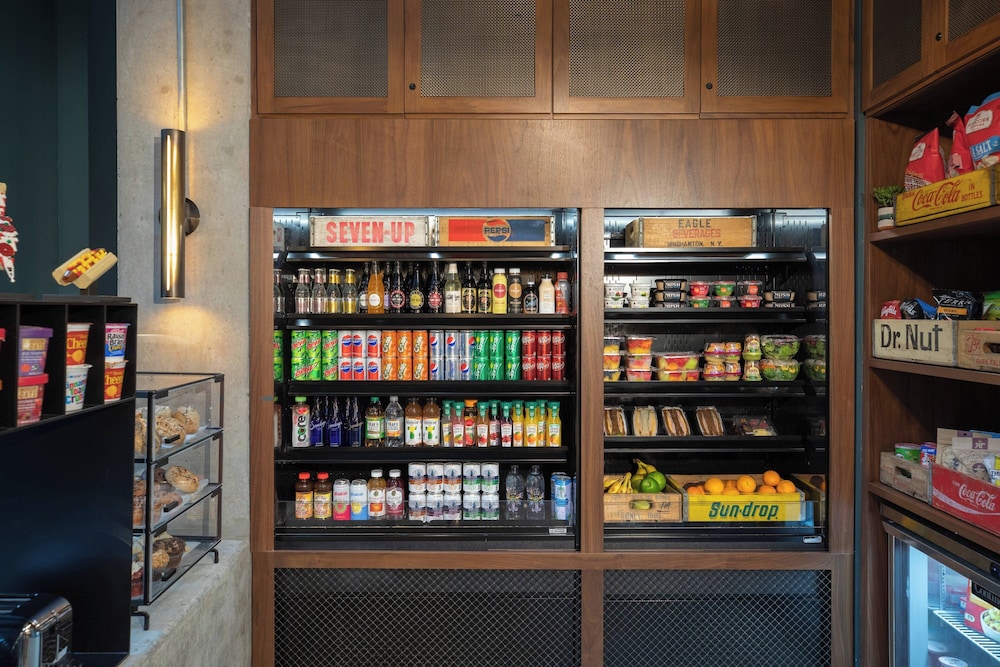 Moxy NYC Downtown - photo 40