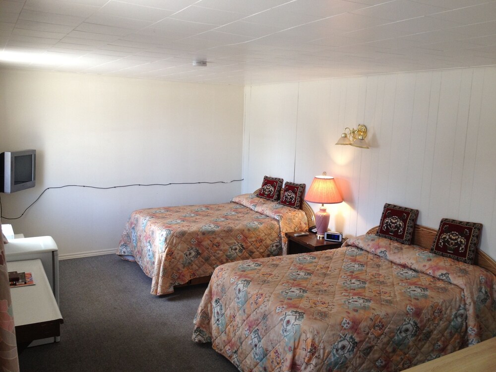 Penny’s Motel — Owen Sound — photo 2