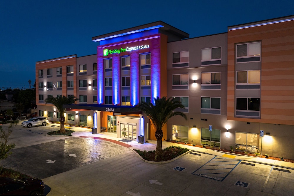 Holiday Inn Express & Suites Hawaiian Gardens by IHG - photo 52