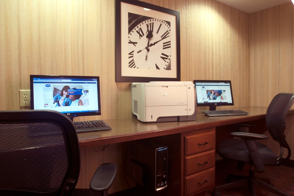 Hampton Inn Tomah - photo 29