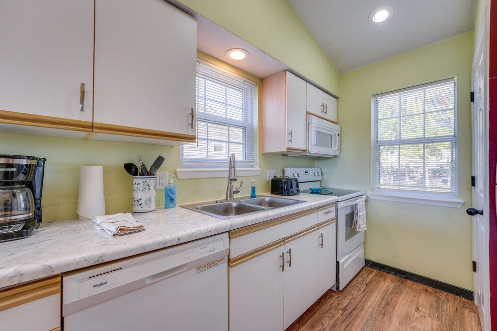 Vibrant Holiday Hills Resort Condo w Balcony - photo 26