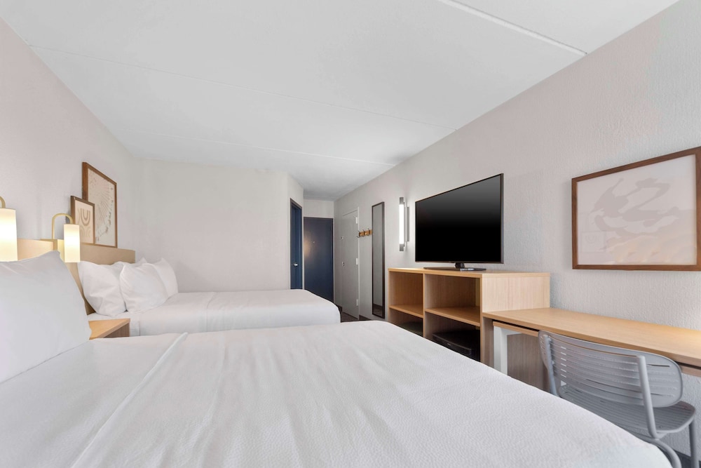 Spark by Hilton Grand Prairie - photo 13