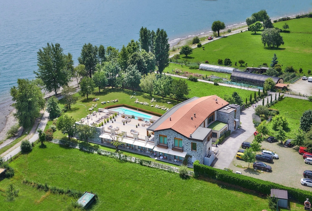 Tullio Hotel - carbon neutral hotel in Gravedona-San Gregorio