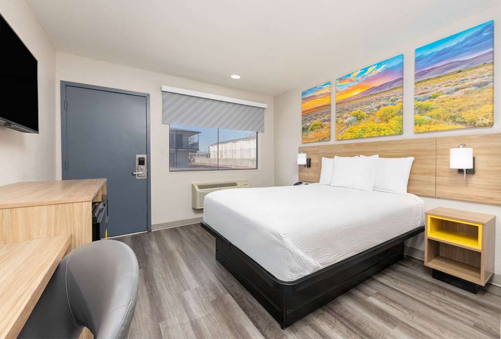 Days Inn by Wyndham Wichita Falls - photo 13