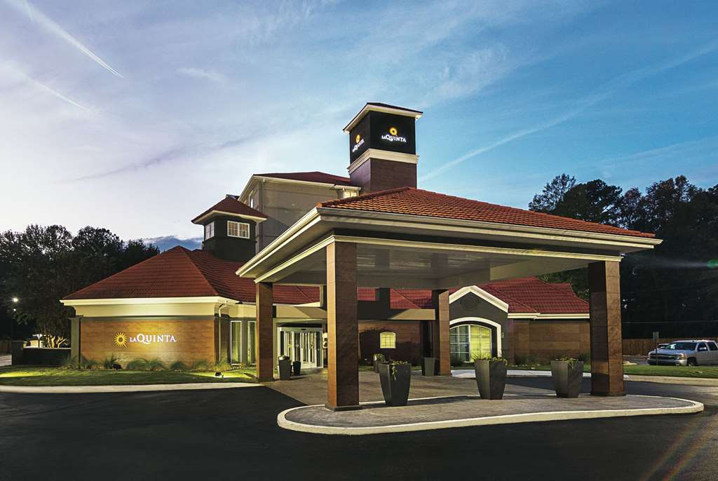 La Quinta Inn & Suites by Wyndham Atlanta Conyers - photo 4