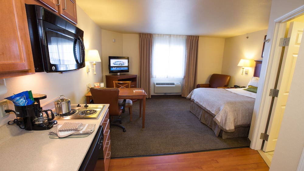 Candlewood Suites Joplin by IHG - photo 9
