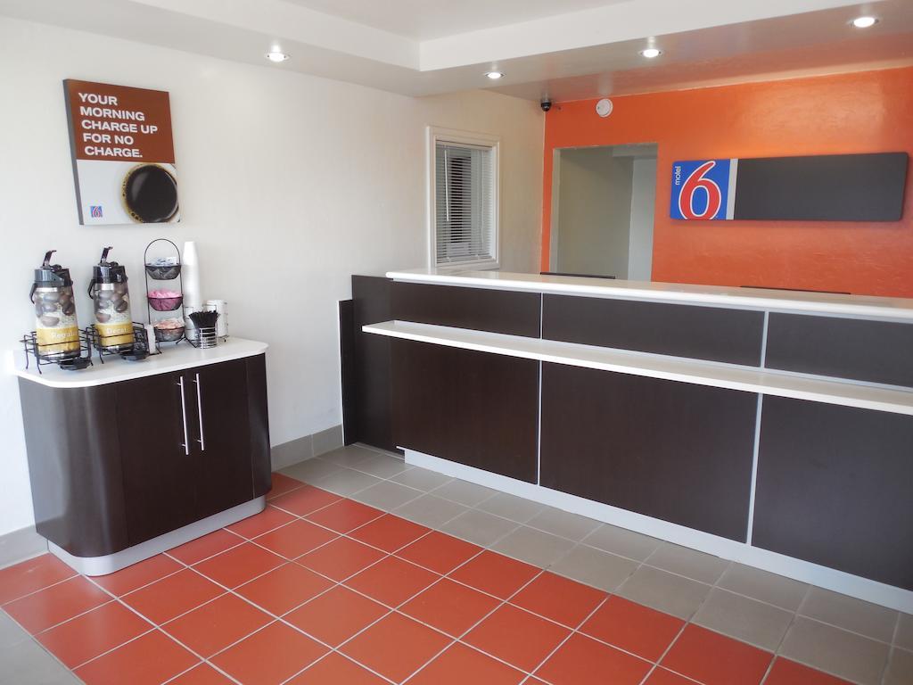 Motel 6 Bricktown - photo 12