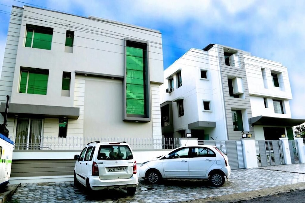 Hotel Kanishk — hotel in Bawal