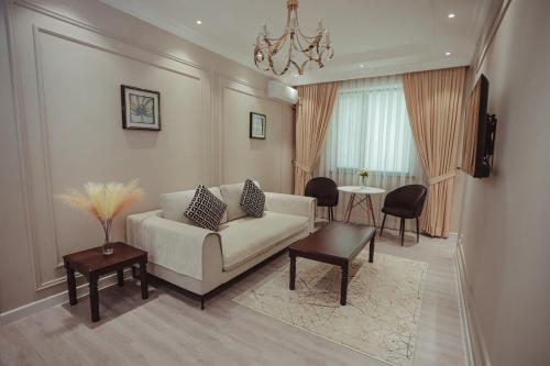 Home Apartment Deluxe 6 — 4-Star Luxury Hotel in Shymkent, Kazakhstan