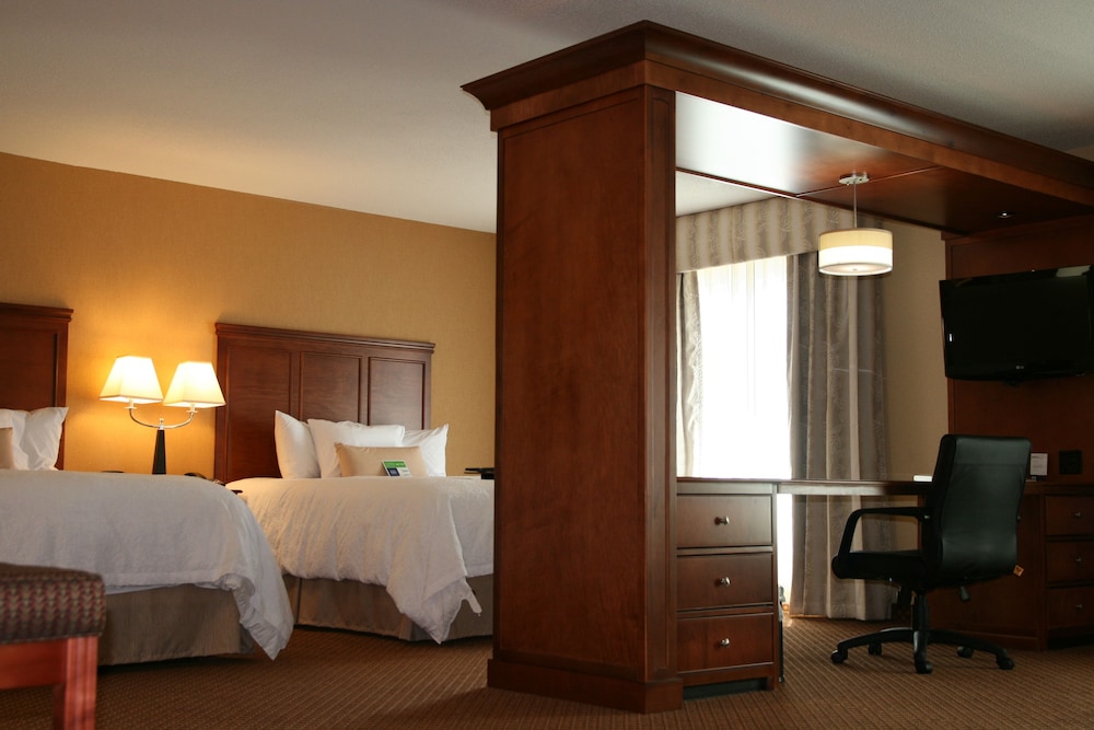 Hampton Inn & Suites Detroit Chesterfield Township - photo 29