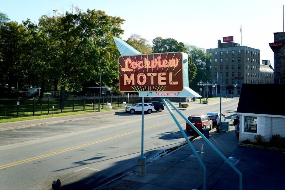 Lockview Motel - photo 47