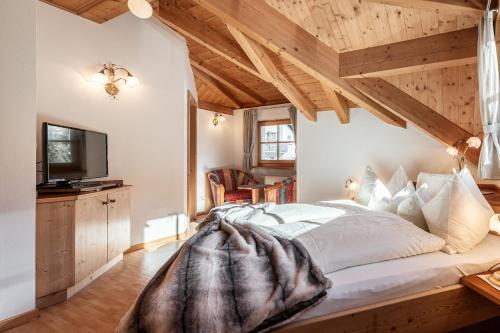 Albert Bon Di — 4-Star Luxury Hotel in Santa Cristina Valgardena, Italy