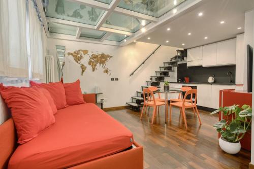 Just Urban Stays Stylish Loft in Central Milan Duomo 4 min M1 — 4-Star Luxury Hotel in Milan, Italy