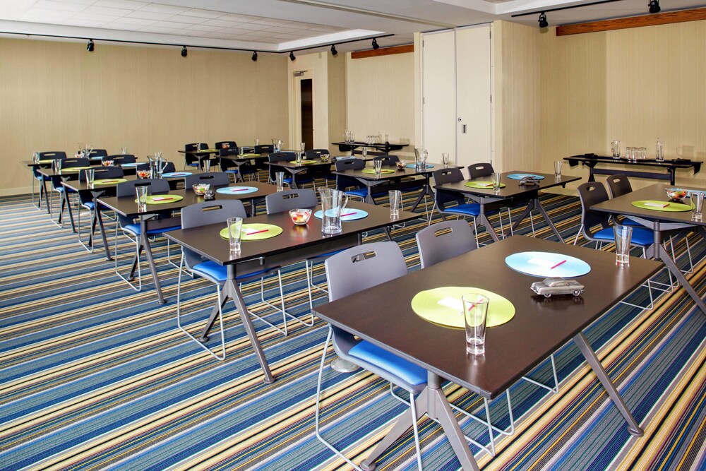 Aloft Chapel Hill - photo 23