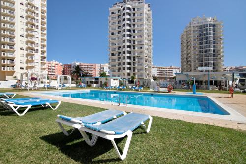 Camões 4E Vista Mar com piscina — 4-Star Luxury Hotel in Armacao De Pera, Portugal