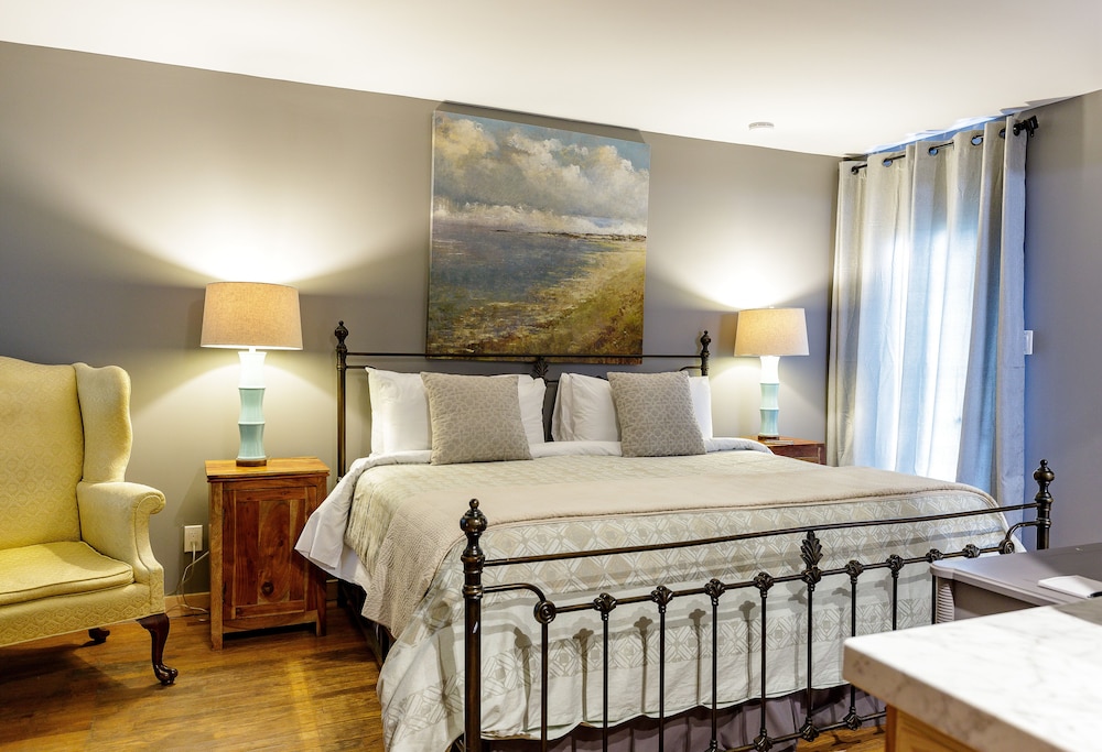 The Inn At Warm Springs - photo 9
