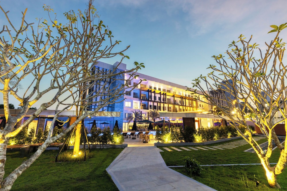 Munich Hotel - carbon neutral hotel in Sihanoukville