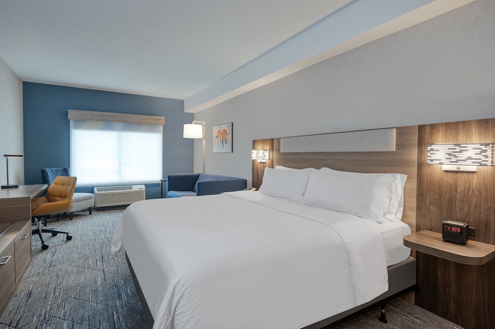 Holiday Inn Express & Suites Wadsworth by IHG - photo 11