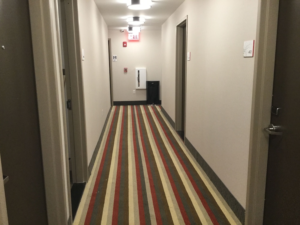 Ramada by Wyndham Bronx Terminal - photo 26