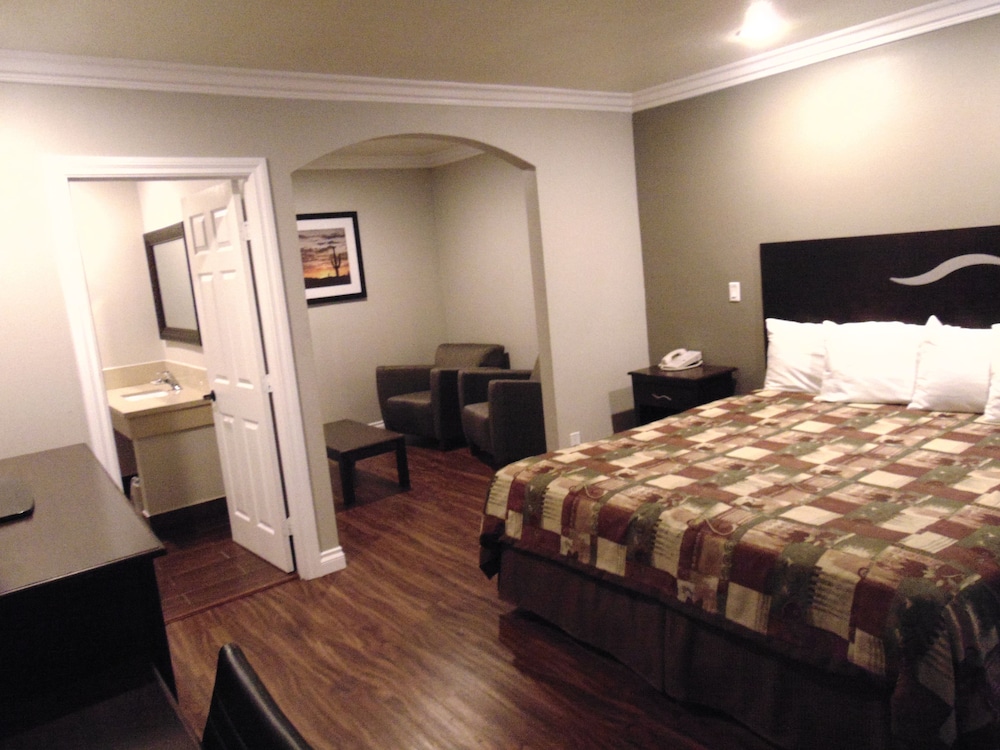 West Coast Inn Near Gem Theatre - photo 12