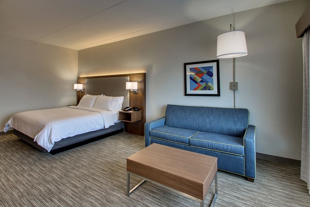 Holiday Inn Express & Suites Findlay North by IHG - photo 14