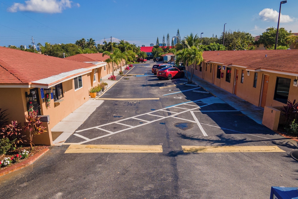 Travel Inn of Riviera Beach - photo 21