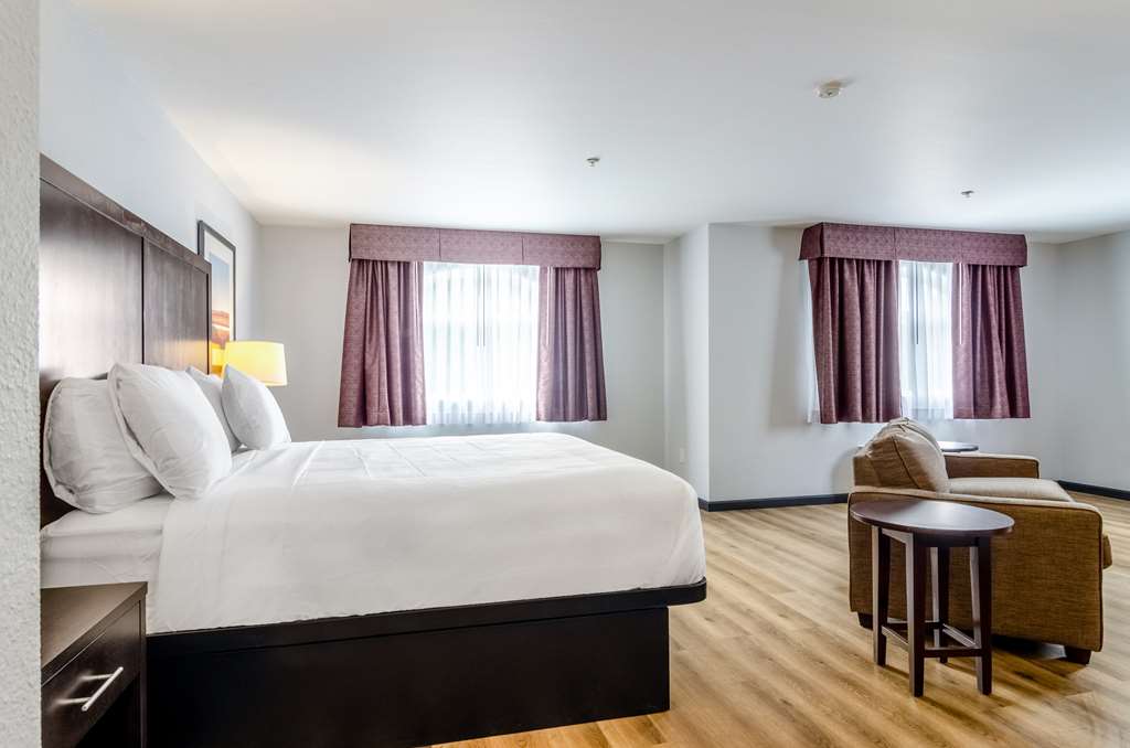 Red Lion Inn & Suites Des Moines - photo 19