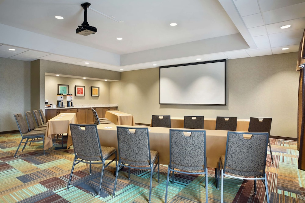 Hampton Inn & Suites Minooka - photo 25