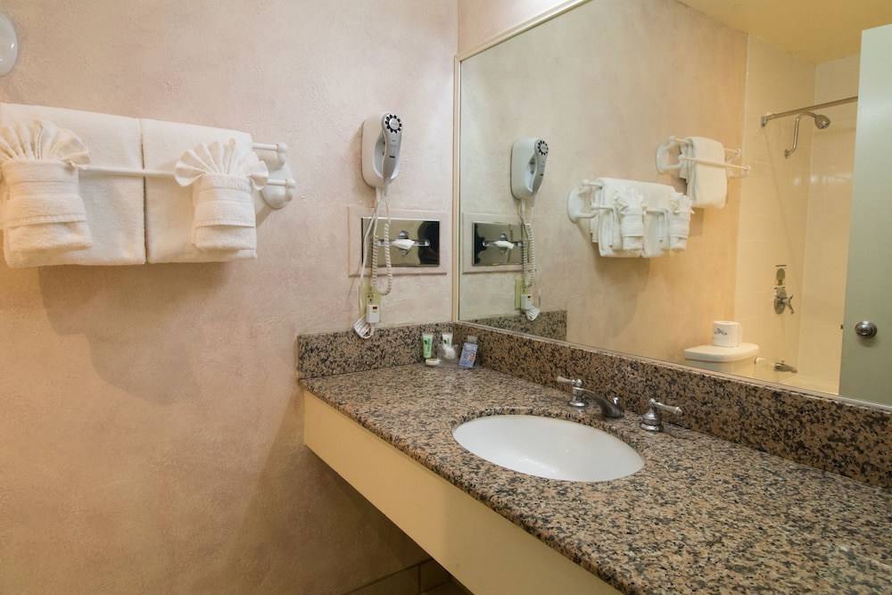 Colton Inn - photo 11