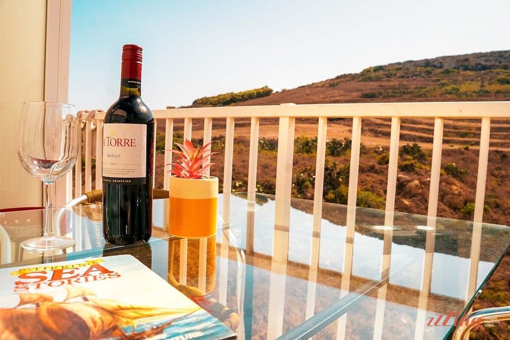 A seaside holiday home with country views — Zebbug — photo 2
