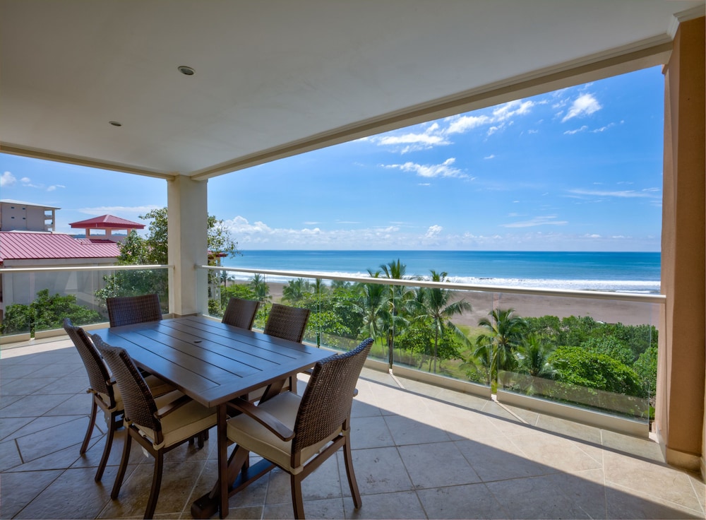 Breakwater Point 602 — 4-Star Luxury Hotel in Jaco, Costa Rica