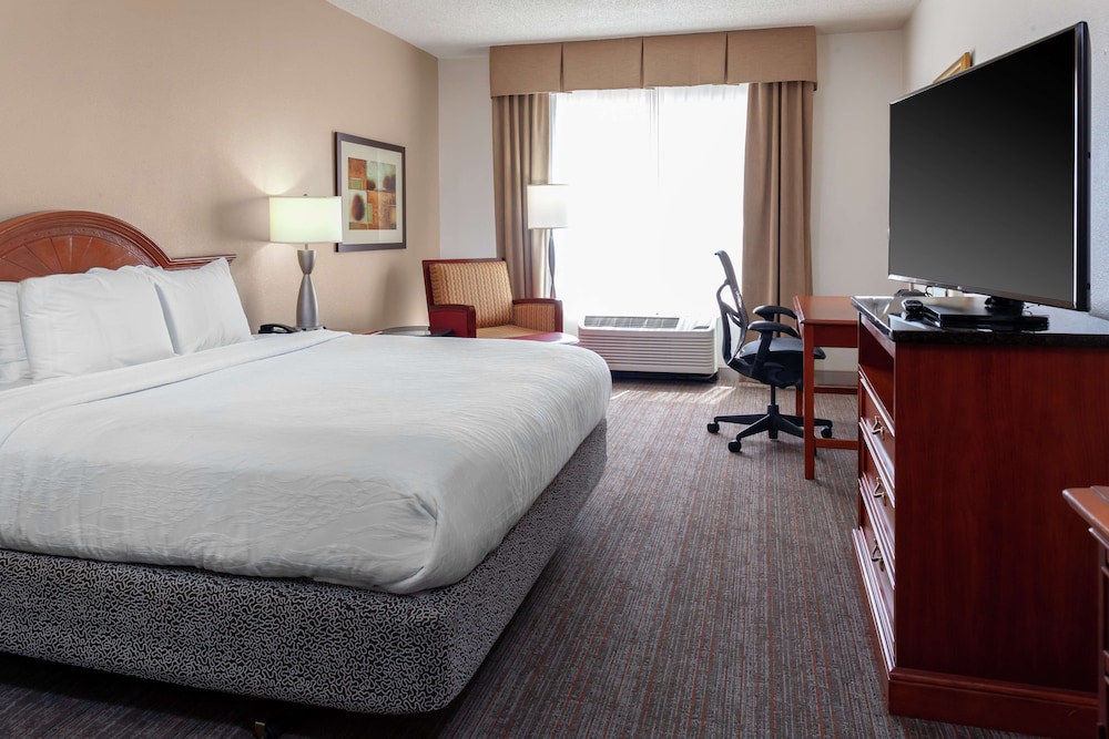 Hilton Garden Inn Charlotte North - photo 11