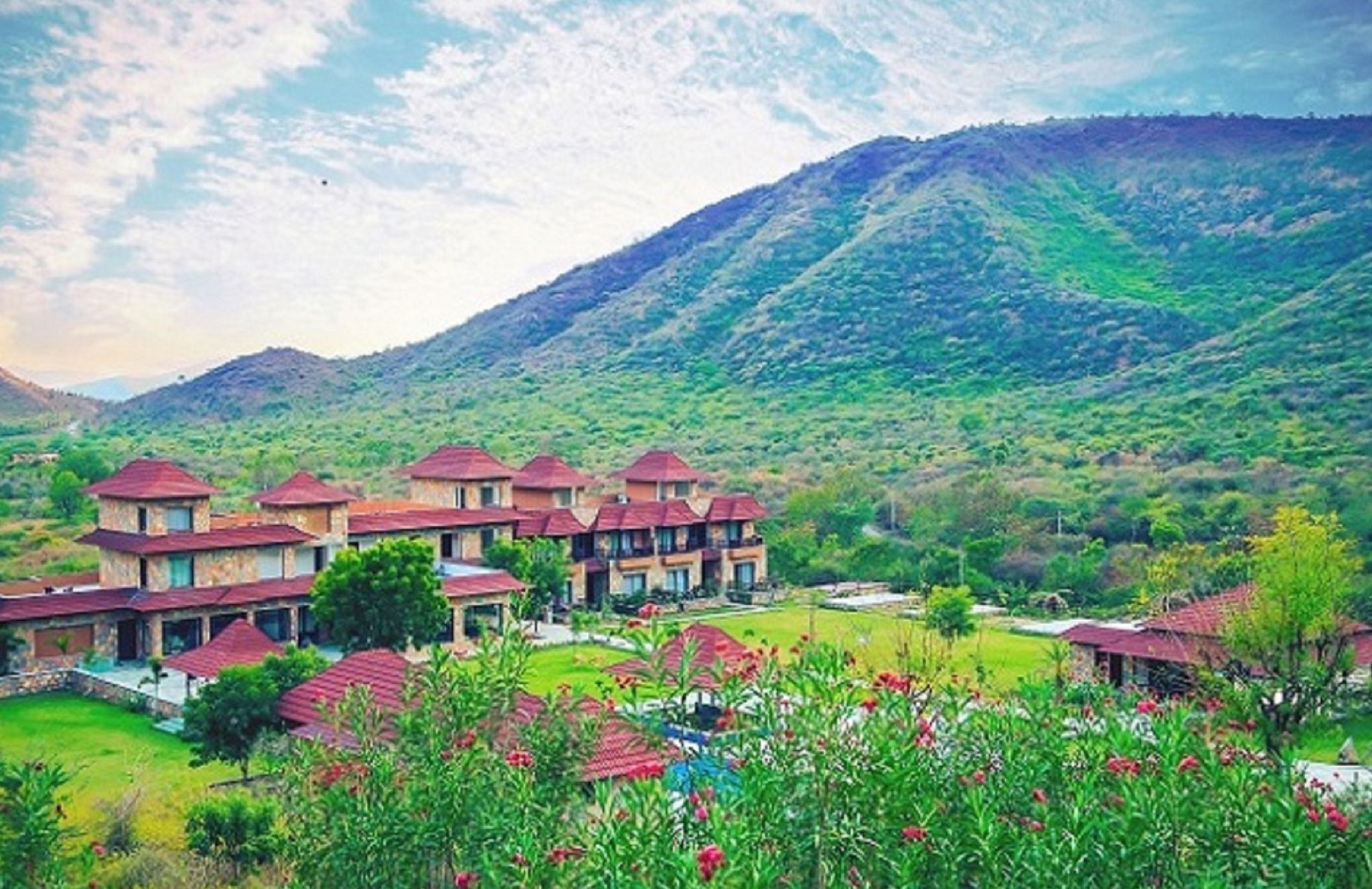 Tree Leaf Vantara Resort & Spa - carbon neutral hotel in Udaipur
