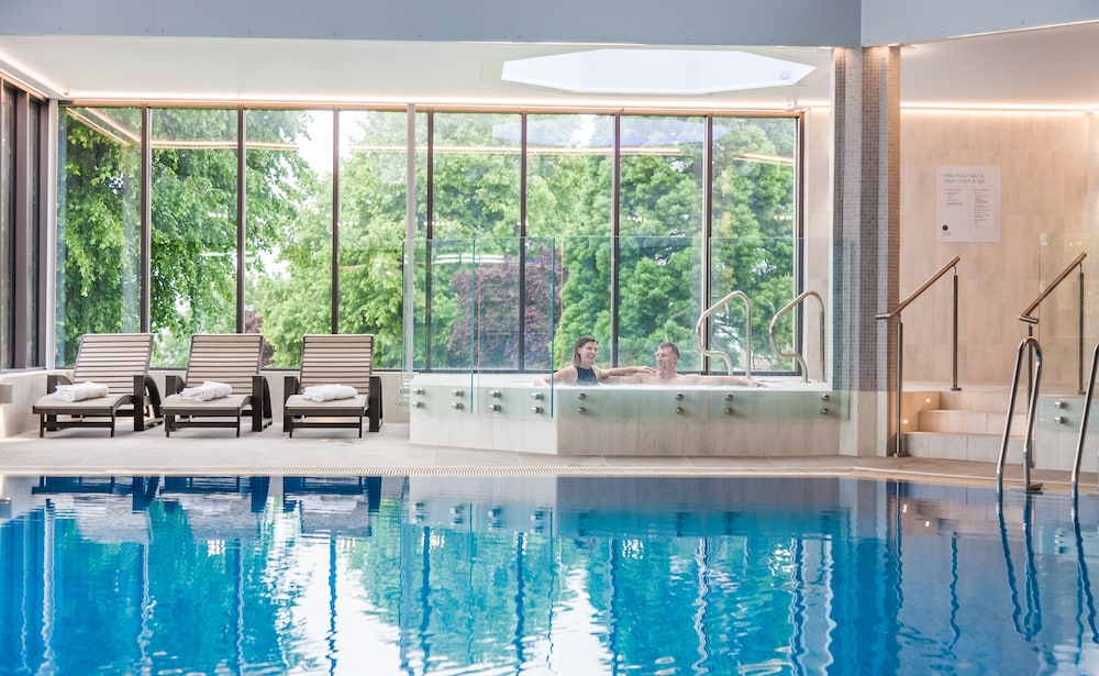 Blunsdon House Hotel — Swindon