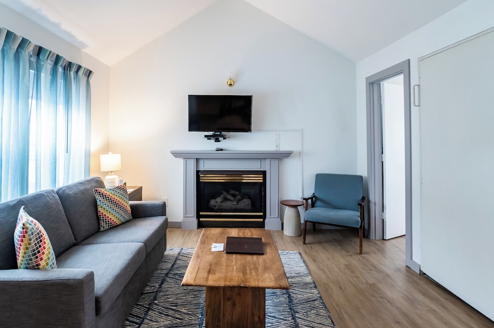 Inn at Haystack Rock - photo 42