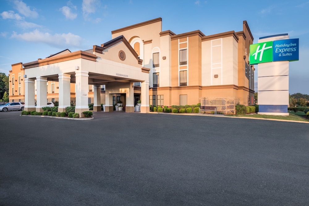 Holiday Inn Express Suites Grenada By Ihg — Grenada