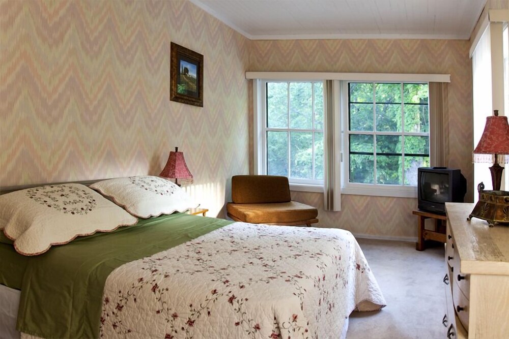 Rock Castle Resort - photo 2