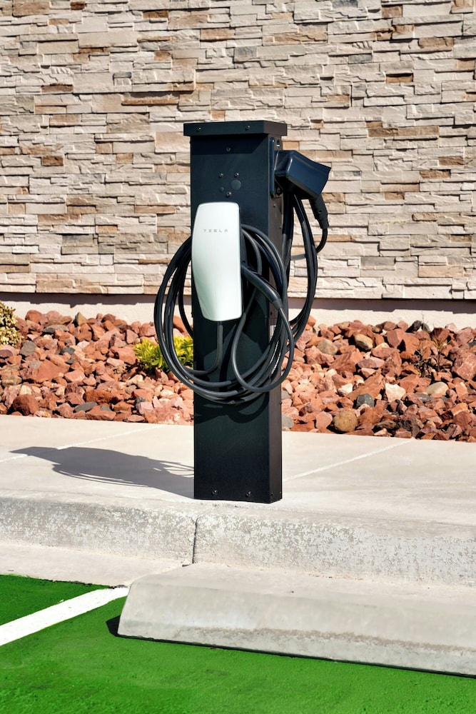 SpringHill Suites by Marriott Cottonwood - photo 2