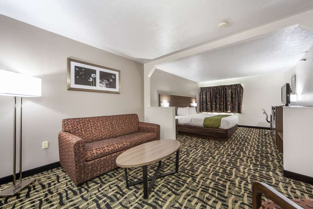 Quality Inn & Suites Omaha Chalco - photo 18