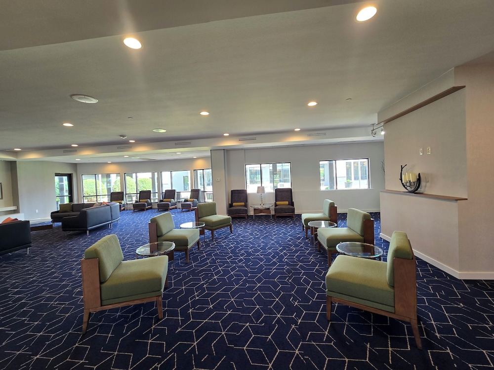 Courtyard by Marriott Fargo Moorhead MN - photo 4