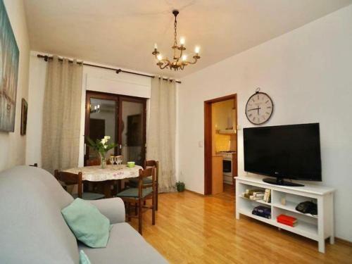 Three Bedroom Apartment with Terrace — 4-Star Luxury Hotel in Seget Vranjica, Croatia