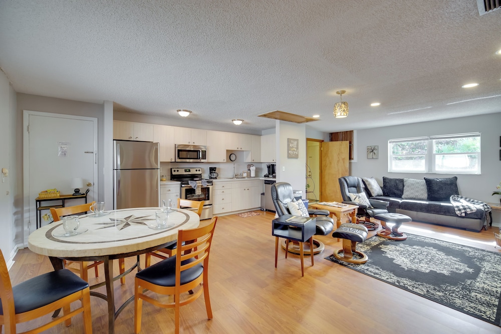 Next to Turtle Preserve Oceanside Florida Retreat — 4-Star Luxury Hotel in Indialantic, United States