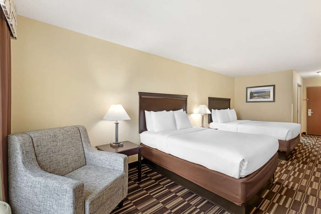 Best Western Plus Victor Inn & Suites - photo 37