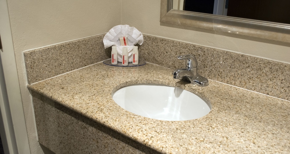 Baymont by Wyndham East Windsor Bradley Airport - photo 18