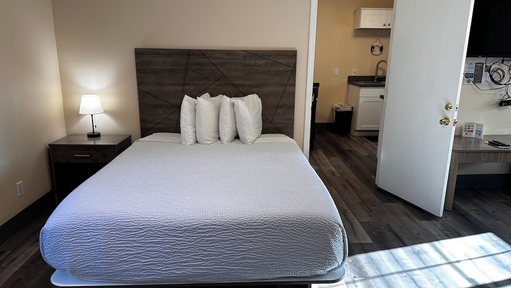 The Coastal Inn and Suites - photo 66