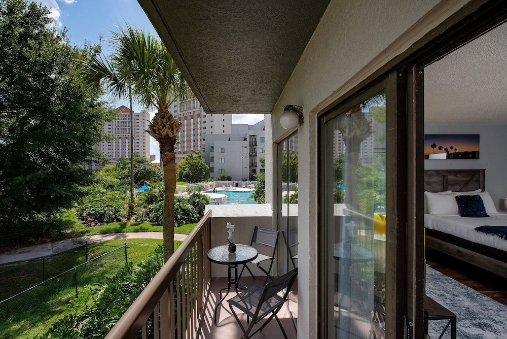 The Enclave Hotel and Suites - photo 61