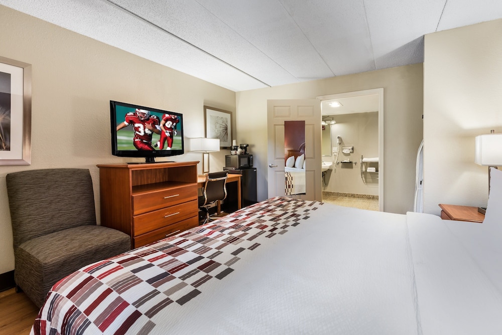Red Roof Inn Morton Grove - photo 6