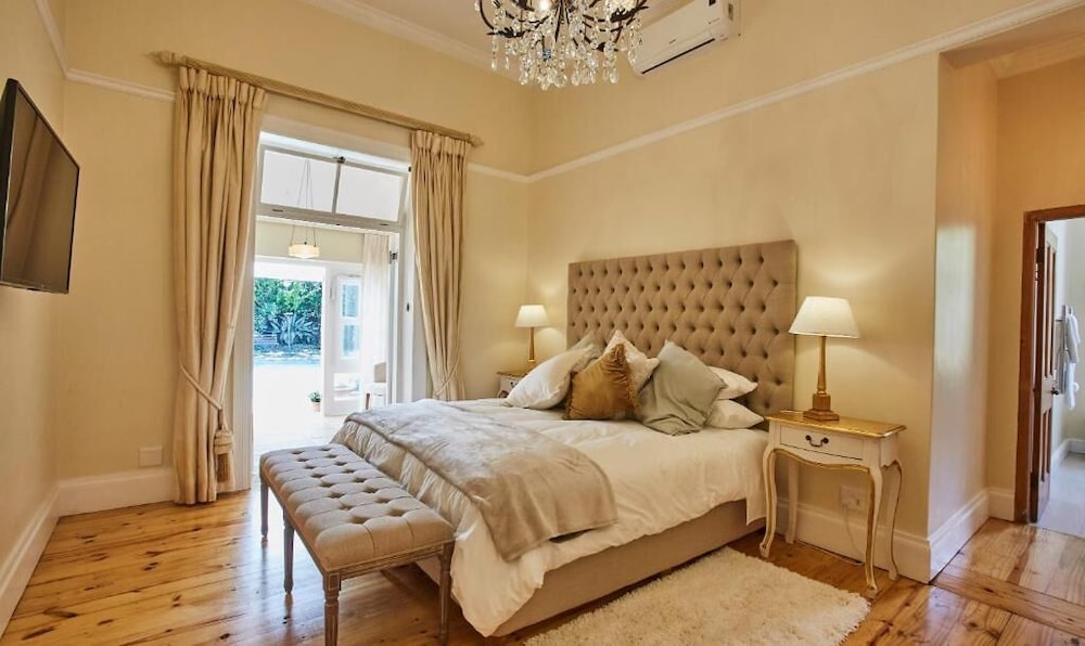 Villa Puccini — 4-Star Luxury Hotel in Cape Town, South Africa